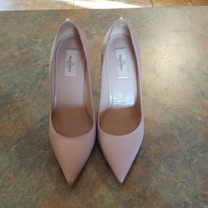 Valentino nude pumps